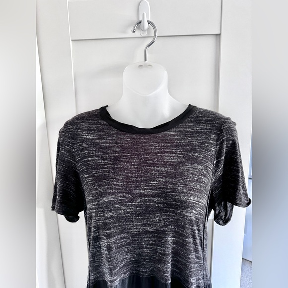 ARITZIA WILFRED Capuchine Silk Block T-Shirt Grey and Black Size Small - Picture 8 of 13